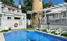 Hostal El Brillante - Alojamientos El Duque